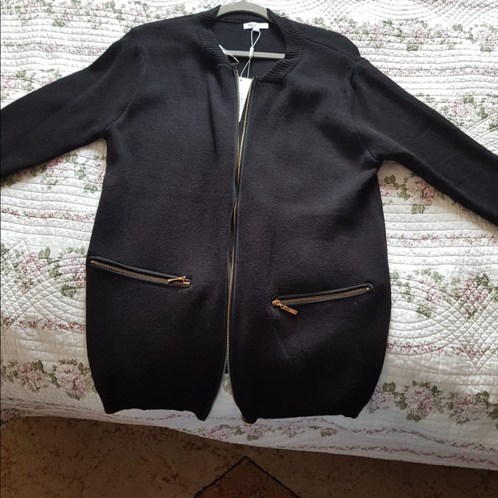 Cardigan - Picture 3 of 5